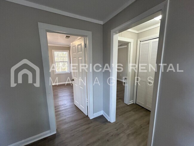 Building Photo - MOVE IN SPECIAL!!! - Home for rent in Adamsville! - Sign a lease by 5/15/26 to get ONE MONTH FREE!!!
