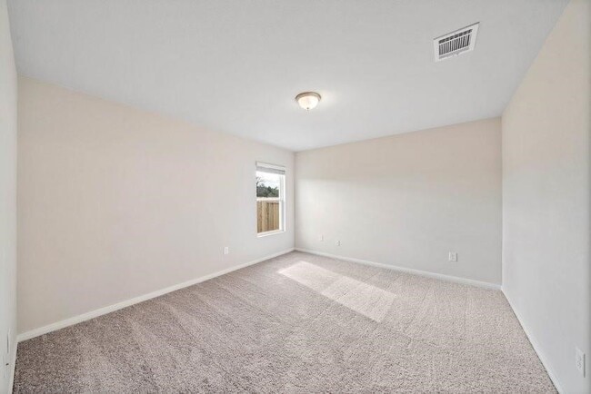 Building Photo - 15549 Briar Forest Dr