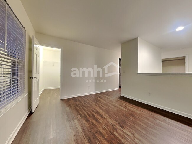 Building Photo - 10524 Dominion Village Dr