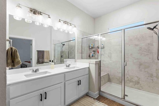 Building Photo - 185 Brooks Ranch Dr