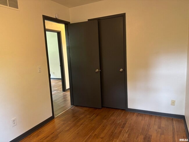 Building Photo - 2544 Glenn St