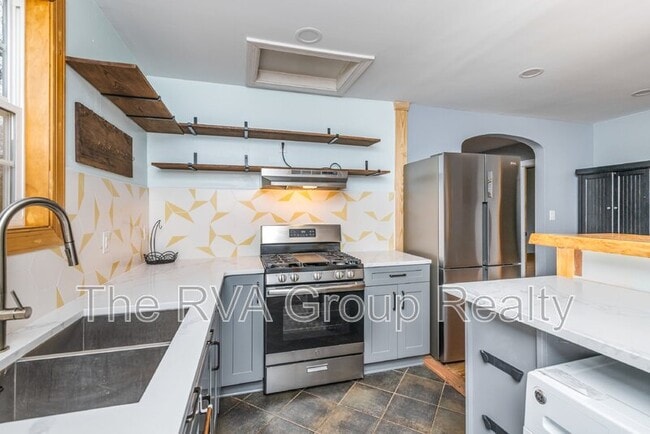 Building Photo - 1613 S Meadow St