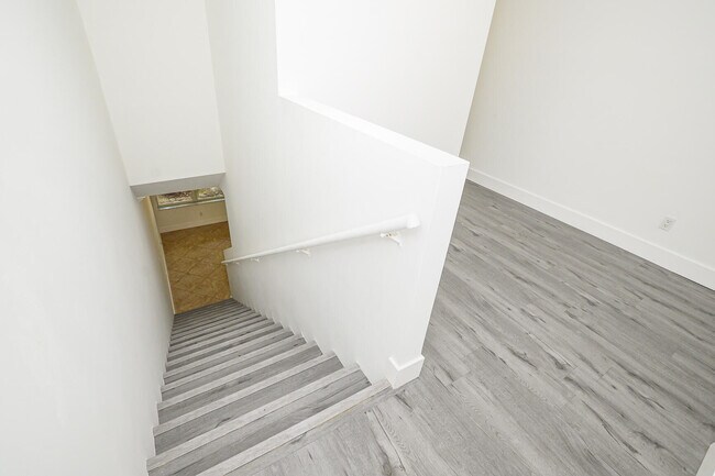 Building Photo - 3929 Sabal Way