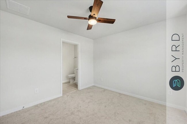 Building Photo - 231 Golden Haze Aly