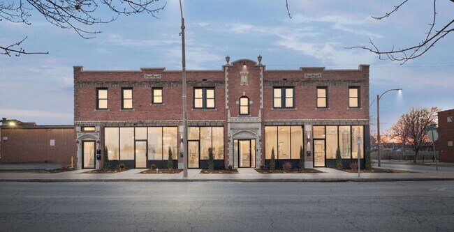 Building Photo - 6010 Southwest Ave