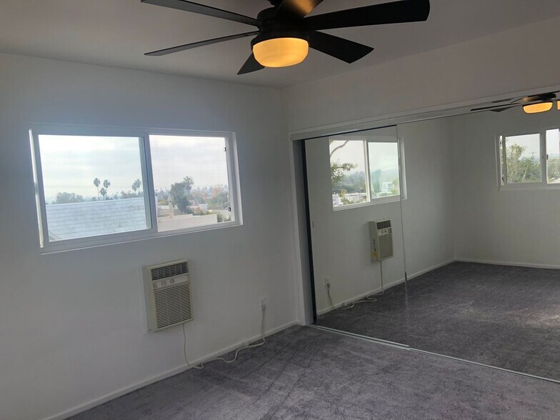 Building Photo - 744 Pier Ave