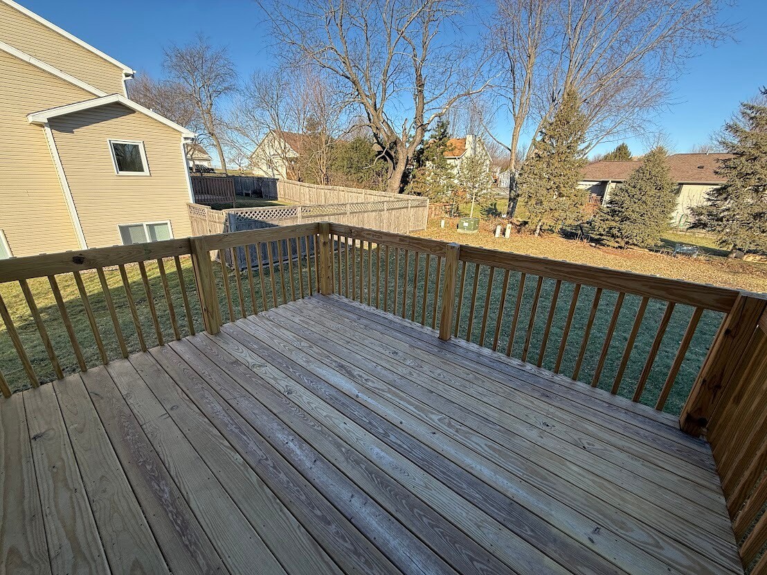 Building Photo - 1102 Smedal Dr