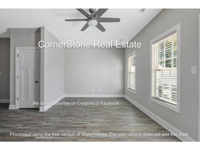 Building Photo - 2848 Little Dr