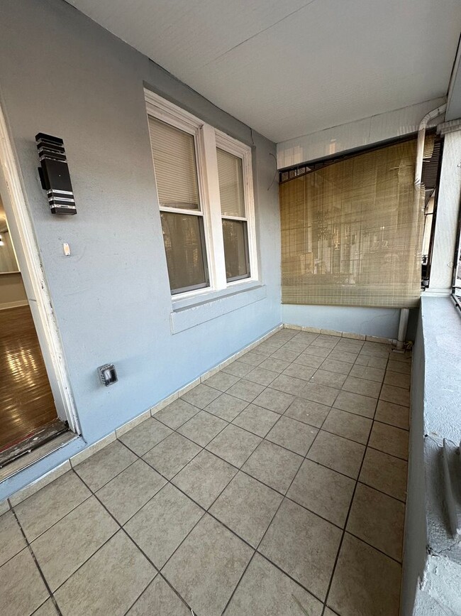 Building Photo - Newly Renovated 3Bedroom 1Bath Home Availa...