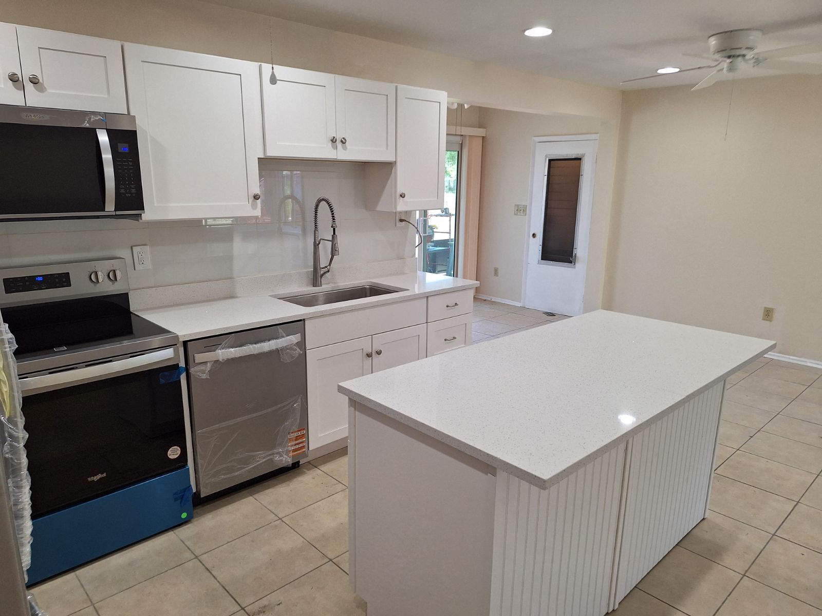 Building Photo - 5439 Kenwood Dr