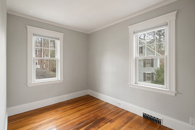 Building Photo - 110 Leonard St