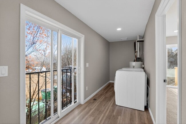 Building Photo - 227 Crestone Ave