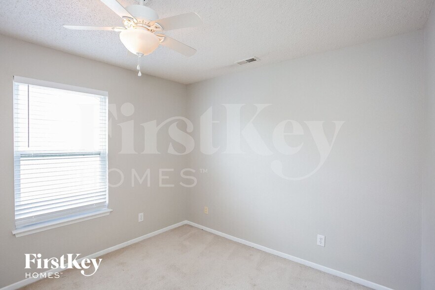 Building Photo - 10023 Sapphire Berry Ln