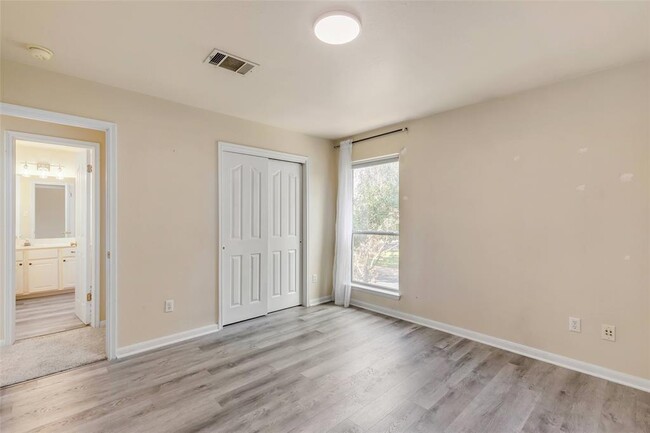 Building Photo - 12601 Duckcreek Ct