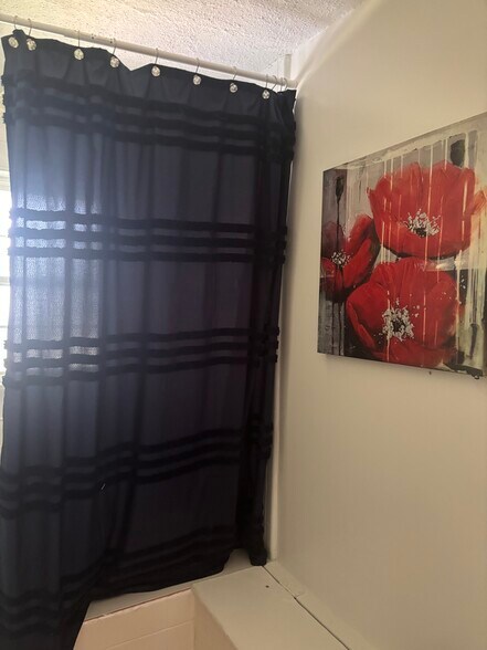 Bathroom - 7209 Lucille Ave