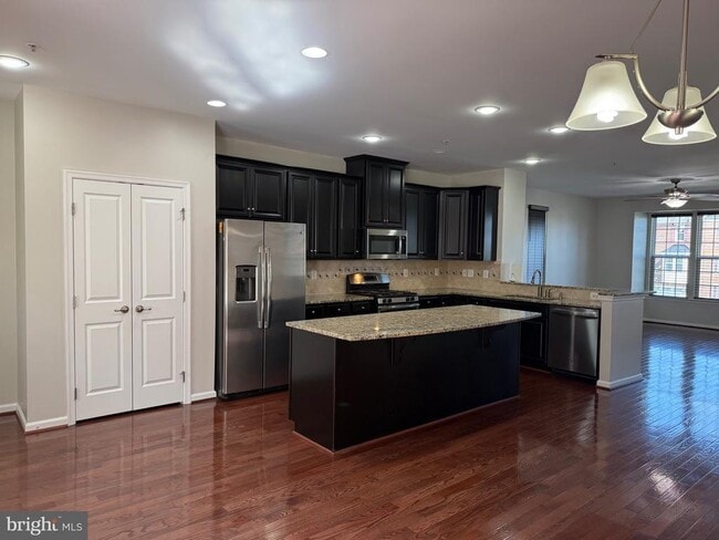 Building Photo - 922 Magnolia Blossom Ct