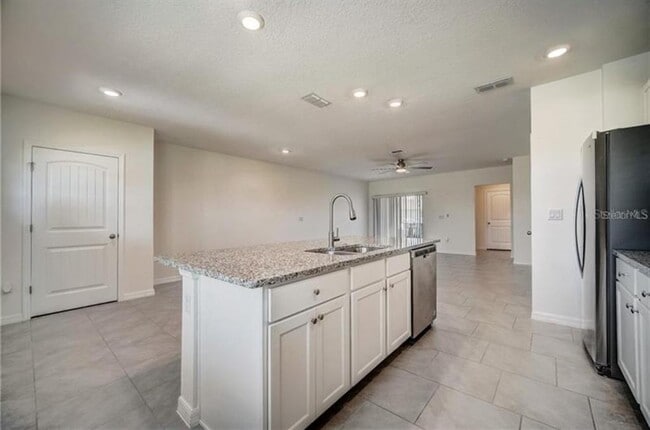 Building Photo - 9133 Mellow Coral St