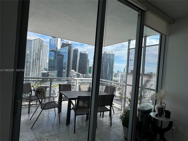 Building Photo - 350 S Miami Ave