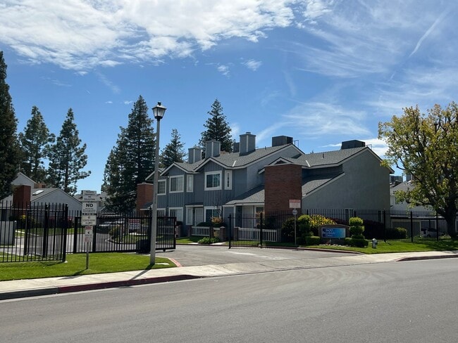 Building Photo - SOUTHWEST BAKERSFIELD **SINGLE STORY**