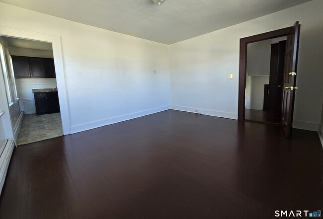 Building Photo - 125 Hollister Ave