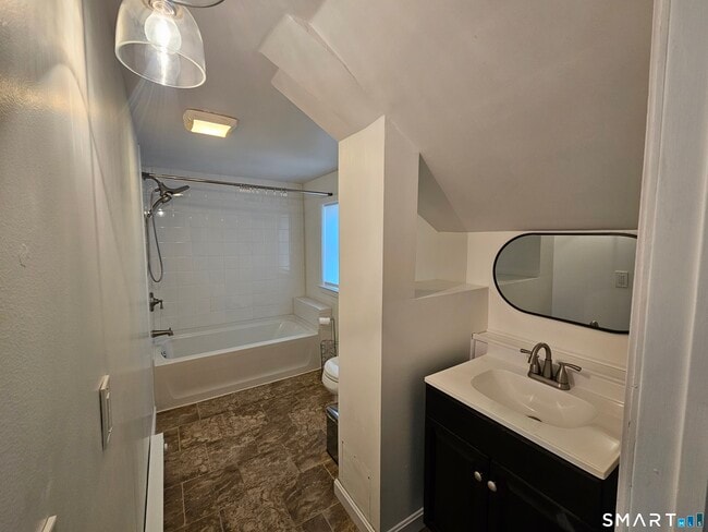 Building Photo - 27 Liberty St