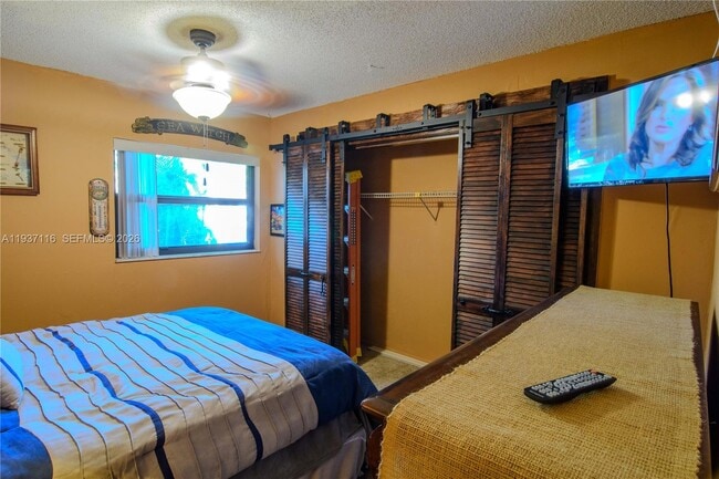 Building Photo - 8044 NW 41 Ct