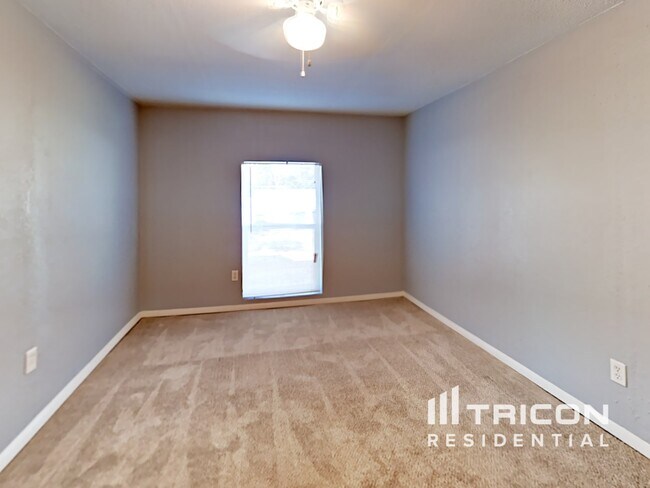 Building Photo - 1309 Fairwood Ave