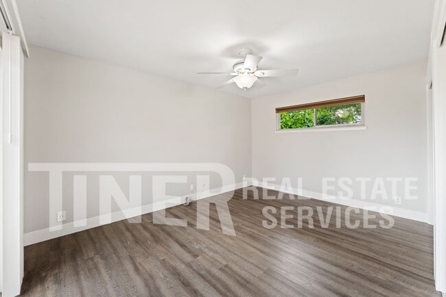 Building Photo - 6612 Modesto Dr