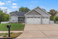 Building Photo - 31873 Tea Olive Dr