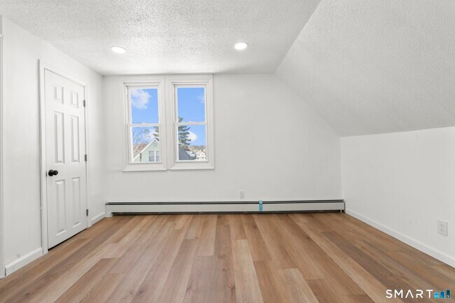 Building Photo - 26-28-28 Mc Lean St