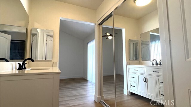 Building Photo - 2521 S Sandpiper Pl