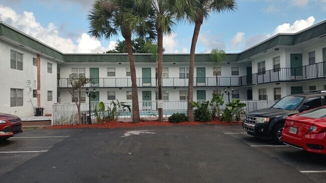 Interior Photo - Trayann Apts