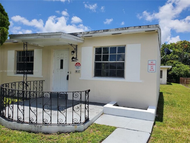 Building Photo - 1240 NE 143rd St