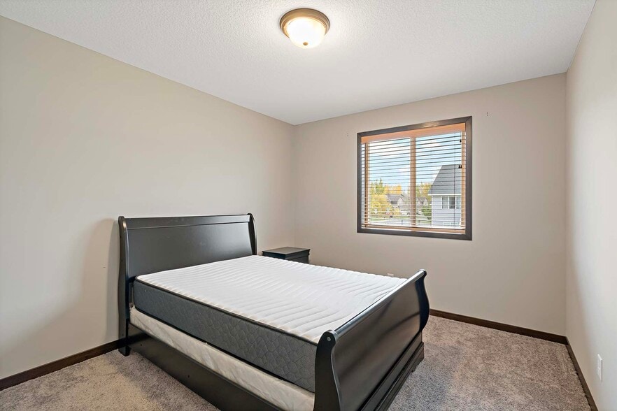 Building Photo - 7713 Lambert Cir NE