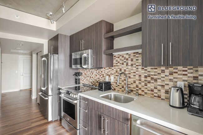 Building Photo - 101 Taylor Ave N