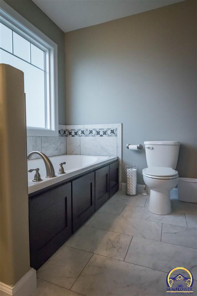 Building Photo - 7616 SW Lowell Ln