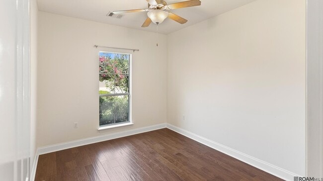 Building Photo - 7945 Seville Ct