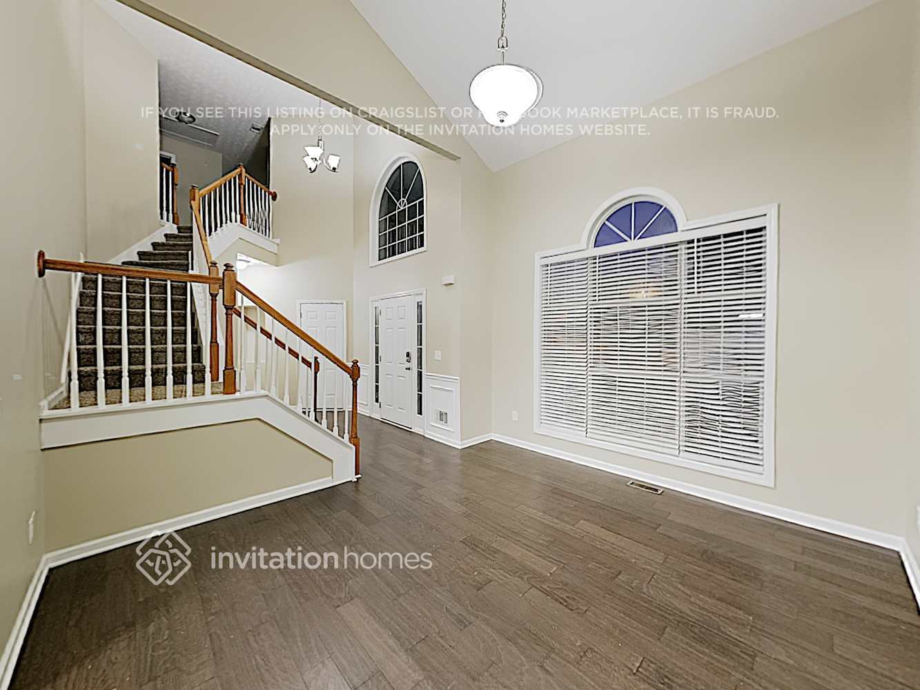 Building Photo - 532 Chaucer Way