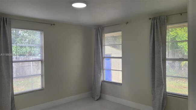 Building Photo - 2855 Funston St