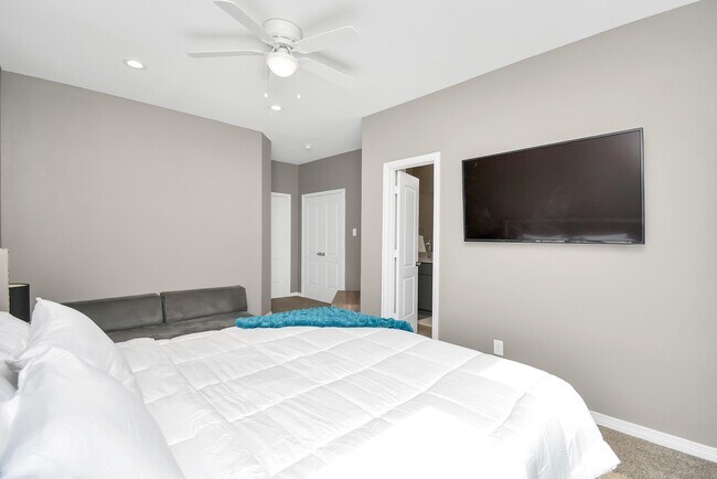 Building Photo - 3019 Elysian St