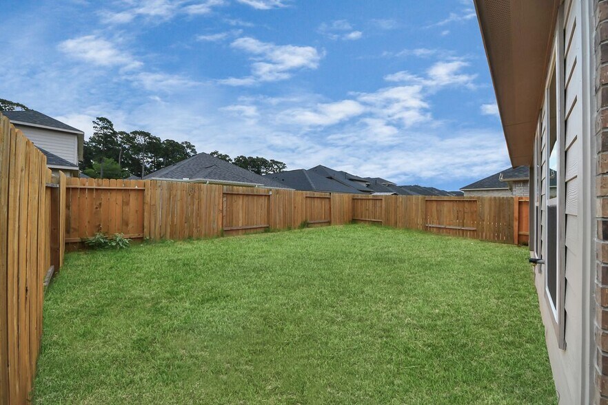 Building Photo - 22826 Xanthos St