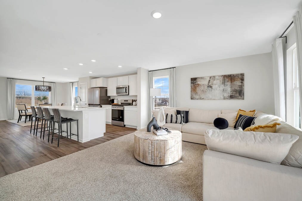 Building Photo - 370 Bridgeview Ct