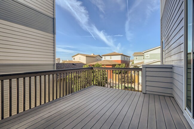 Building Photo - Amazing 4BR, 3BTH in Highlands Ranch