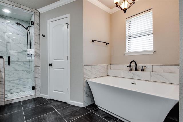Building Photo - 8966 Hialeah Cir S