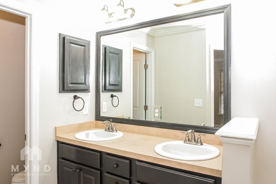 Building Photo - 204 Crab Orchard Dr