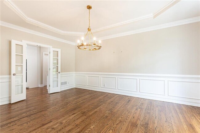 Building Photo - 9360 Nesbit Lakes Dr