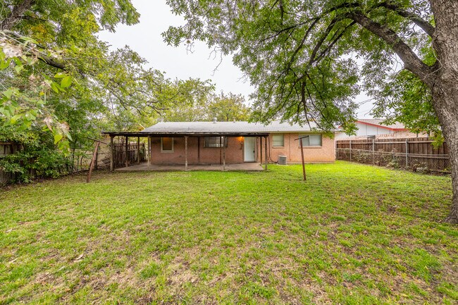 Backyard center - 1816 E Tucker Blvd