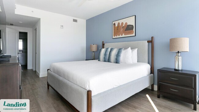 Building Photo - 1950 Mayfair St