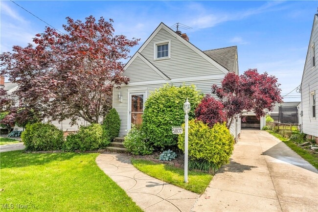 Building Photo - 5807 Orchard Ave