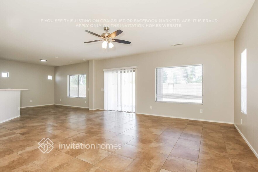 Building Photo - 13050 W Larkspur Rd